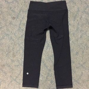 Cropped lululemon wonder unders